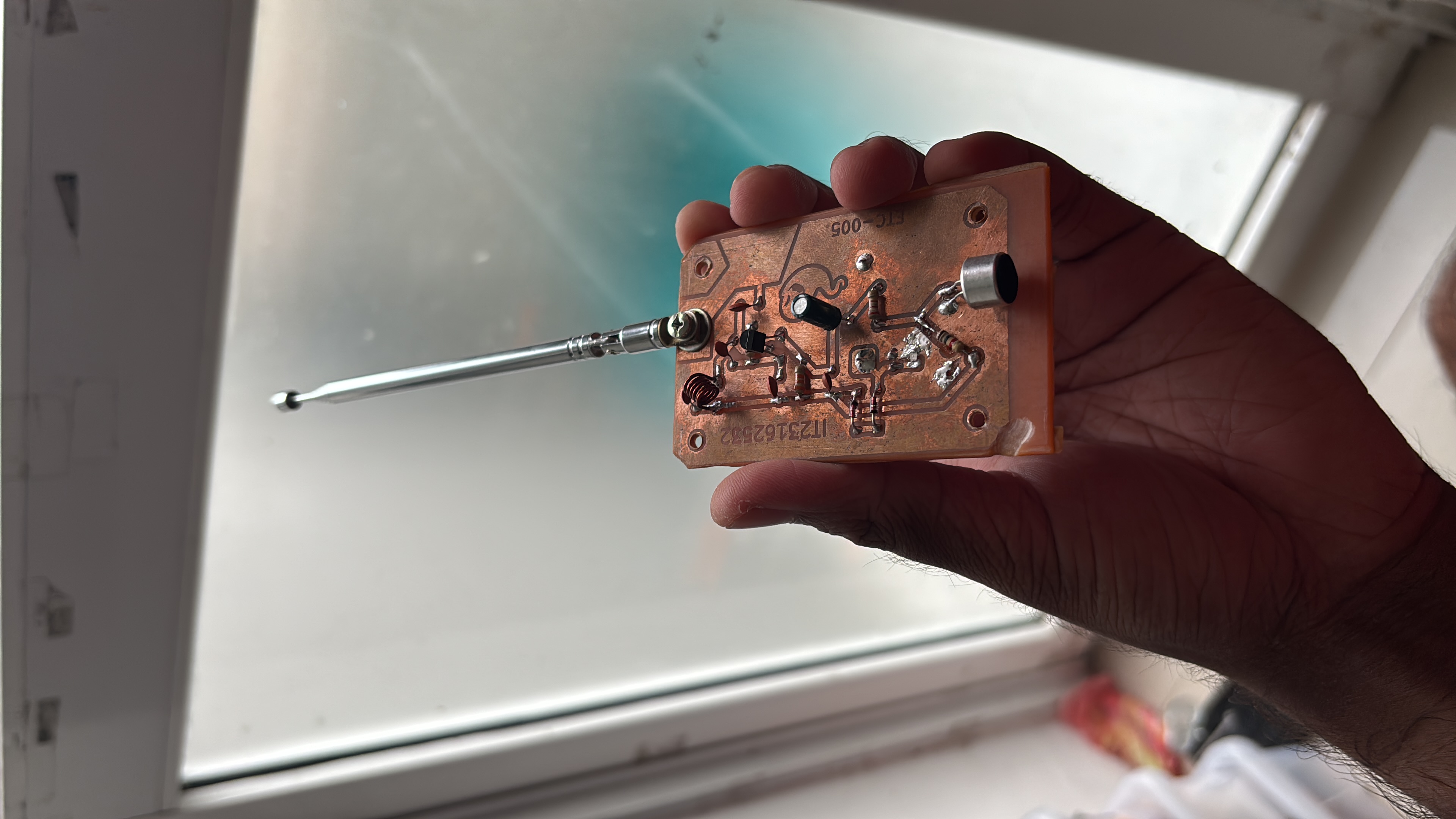 Low-Power FM Transmitter - Image 1